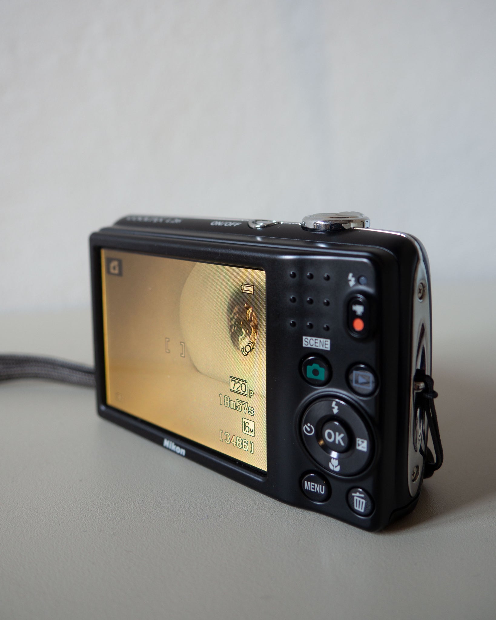 Nikon Coolpix L26