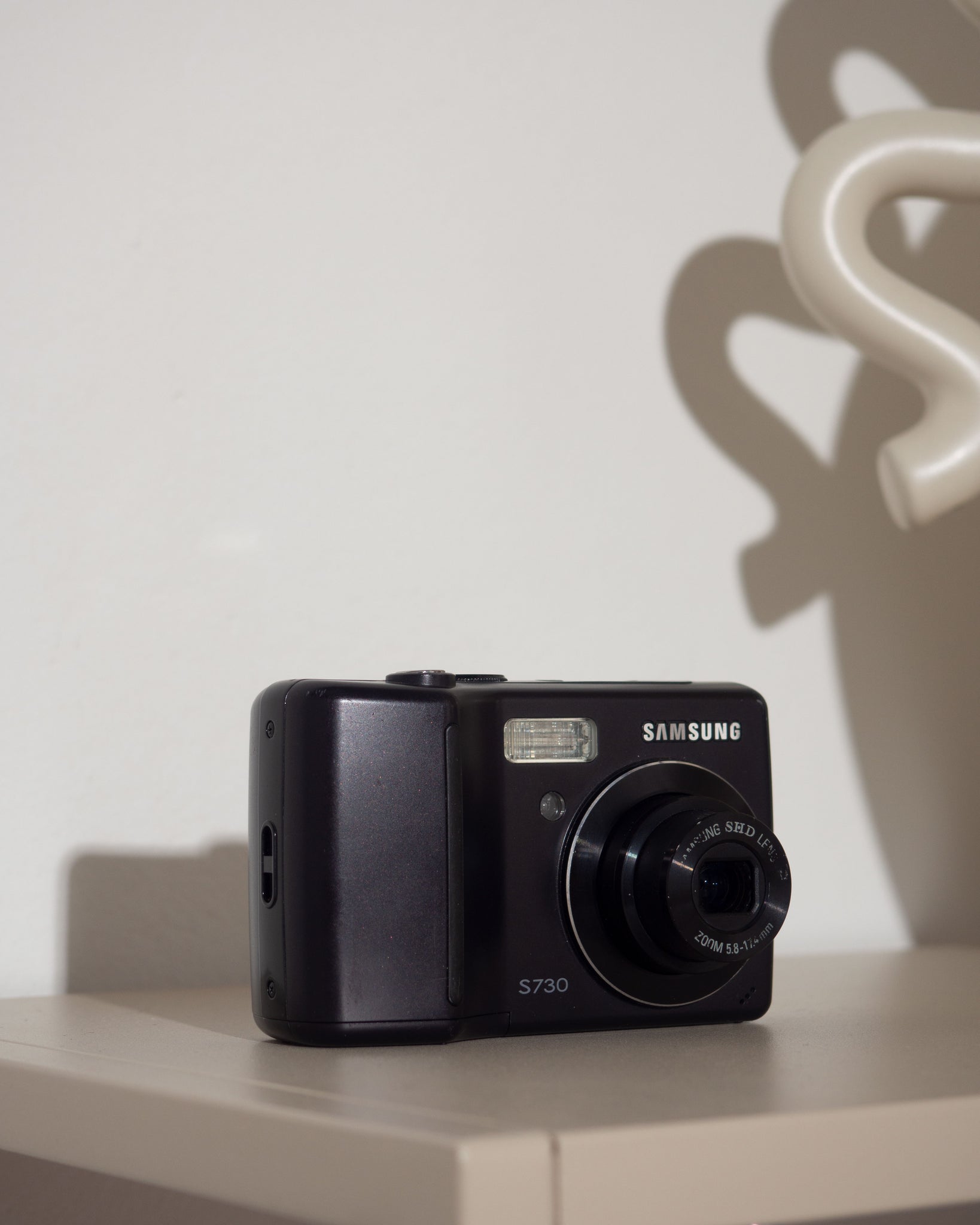 Samsung S730 Digital Compact