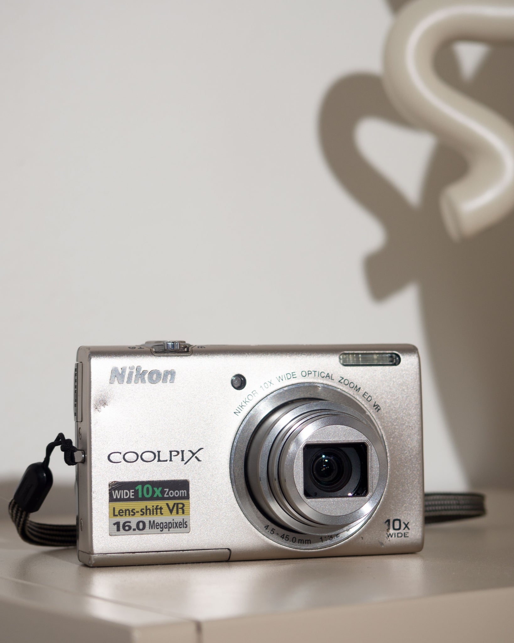 Nikon Coolpix S6200 Digital Compact