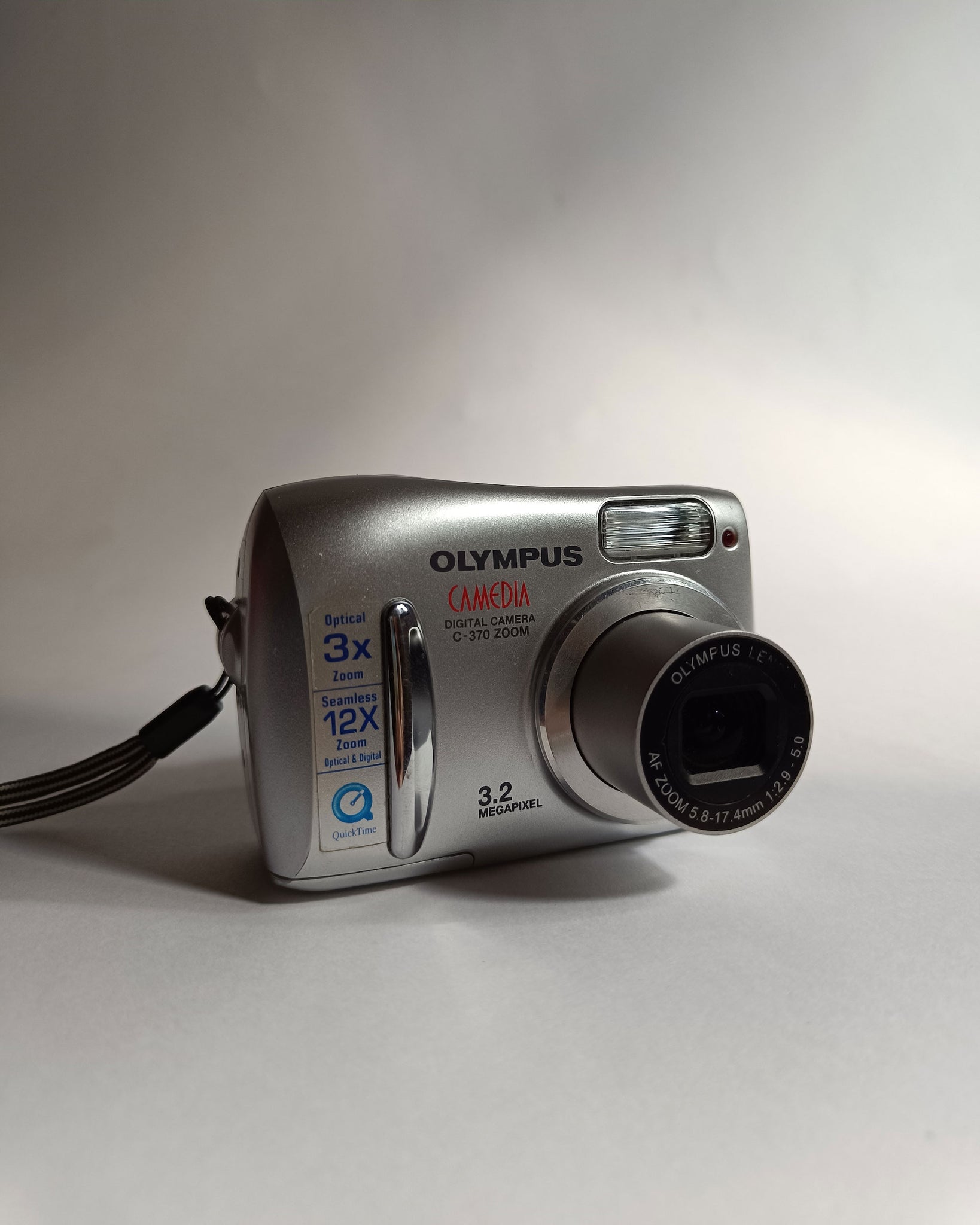 Olympus C-370 Zoom