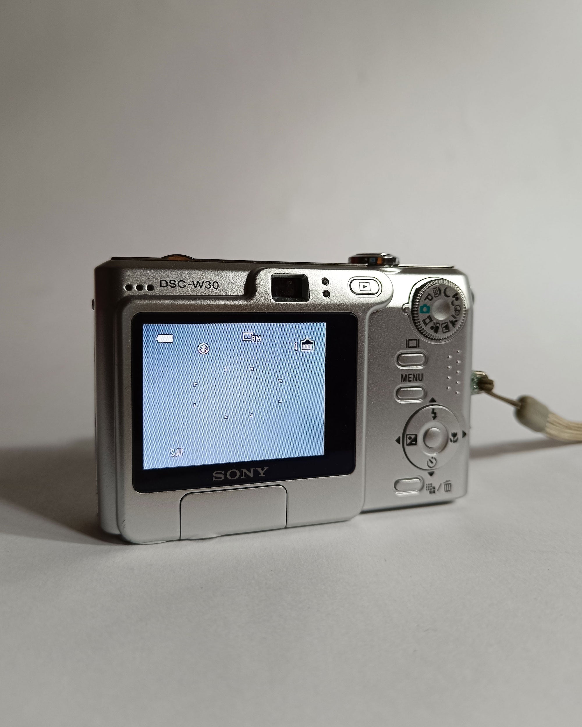 Sony Cybershot DSC-W30 – ANEW